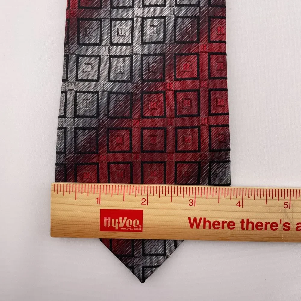 CROFT & BARROW Men's Designer Silk Necktie Red Gray Handmade‎ China 61